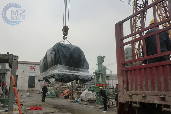 600噸火車(chē)輪軸壓裝機(jī)發(fā)貨現(xiàn)場(chǎng)